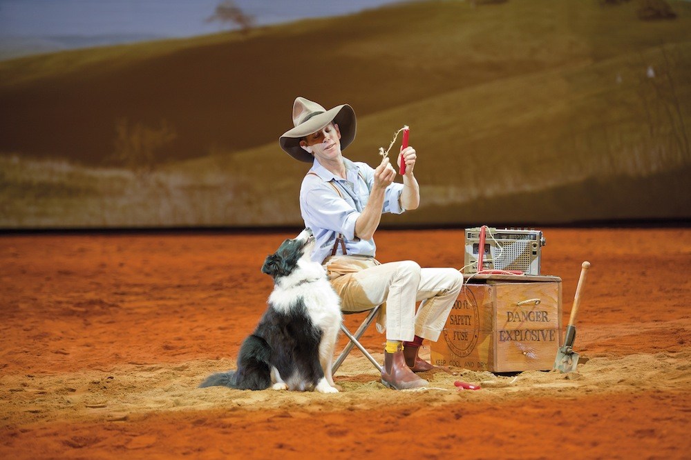 tourist-in-my-town-outback-spectacular